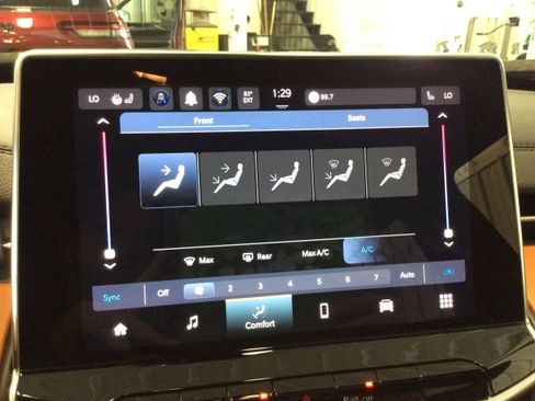 Used 2024 Jeep Compass Limited image 26