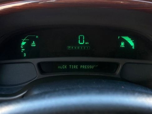 Used 2005 Cadillac De Ville Sedan image 17