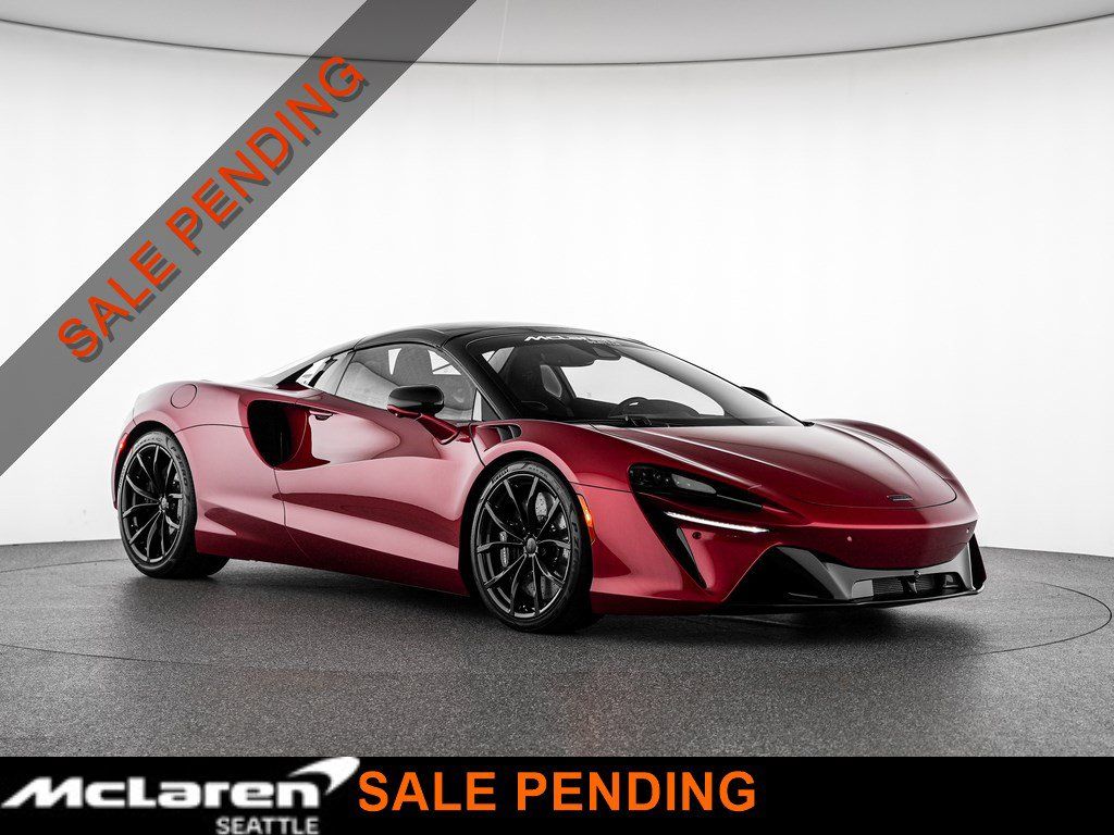 Used 2025 McLaren Artura Spider RWD image 1