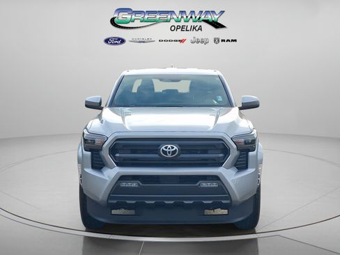Used 2025 Toyota Tacoma SR5 RWD image 2