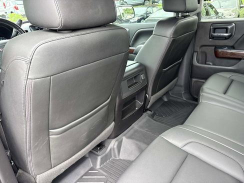 Used 2018 GMC Sierra 1500 SLT AWD/4WD image 31