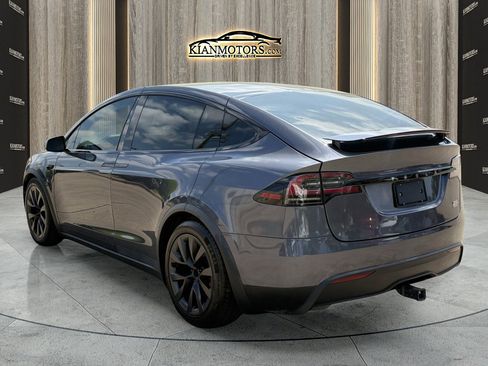 Used 2023 Tesla Model X Plaid image 8