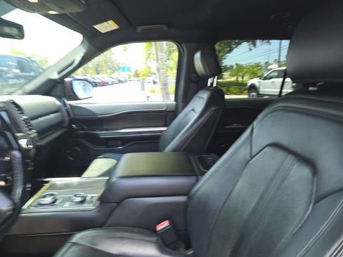 Used 2018 Ford Expedition Limited AWD/4WD image 8
