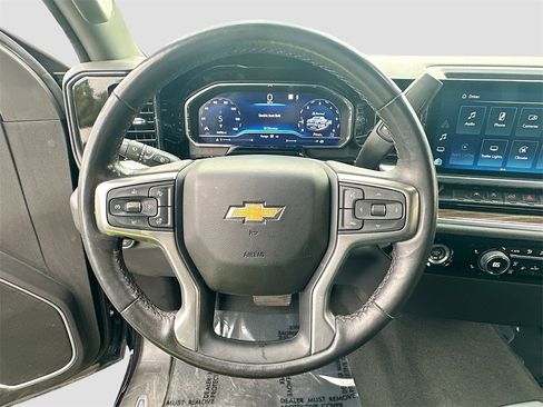 Used 2022 Chevrolet Silverado 1500 LT image 11