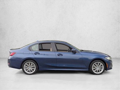 Used 2023 BMW 330i xDrive Sedan w/ Convenience Package AWD/4WD image 4