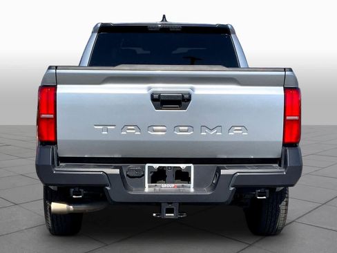 Used 2025 Toyota Tacoma SR image 5