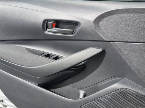 Used 2022 Toyota Corolla LE image 24