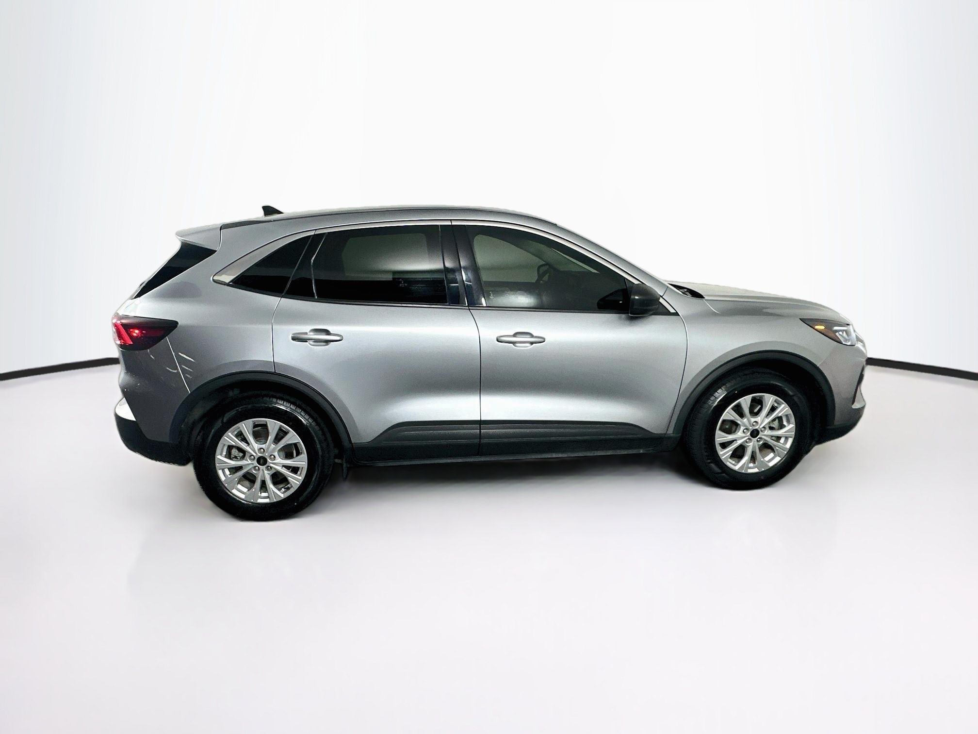 Used 2024 Ford Escape Active w/ Cold Weather Package FWD image 10