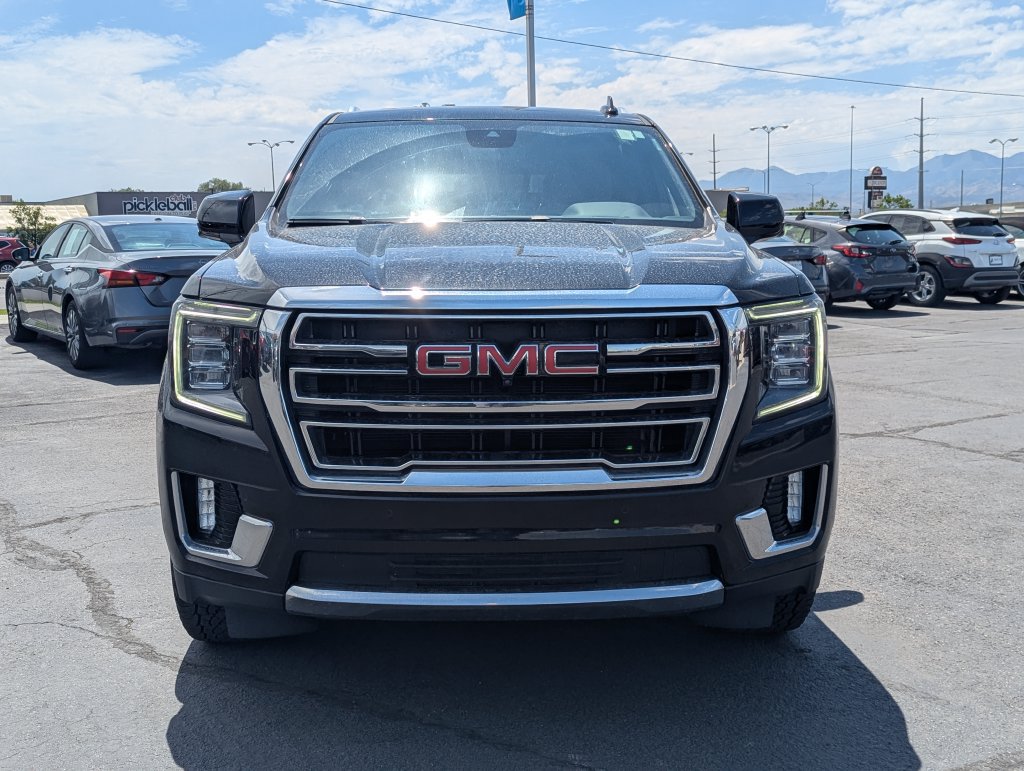 Used 2023 GMC Yukon XL SLT w/ SLT Premium Package AWD/4WD image 10