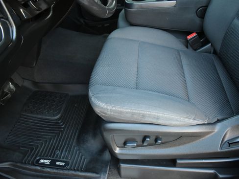 Used 2018 Chevrolet Silverado 1500 LT w/ All Star Edition image 24