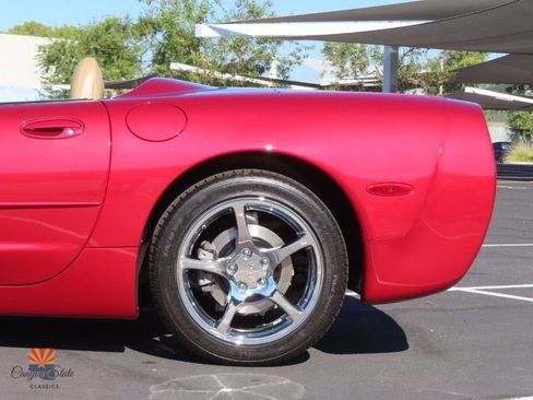 Used 2004 Chevrolet Corvette Convertible w/ Preferred Equipment Group image 20