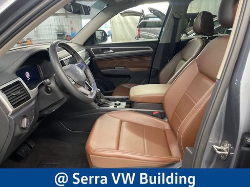Certified 2023 Volkswagen Atlas SE w/ Panoramic Sunroof Package AWD/4WD image 15