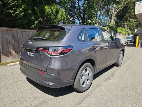 Certified 2025 Honda HR-V LX image 7