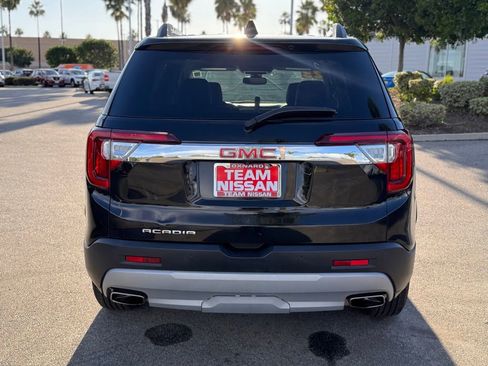 Used 2023 GMC Acadia SLT image 7