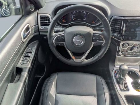 Used 2022 Jeep Grand Cherokee Laredo E RWD image 15
