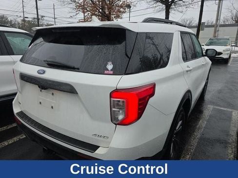 Used 2022 Ford Explorer XLT w/ Equipment Group 202A image 13