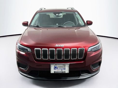 Used 2021 Jeep Cherokee Latitude FWD image 2
