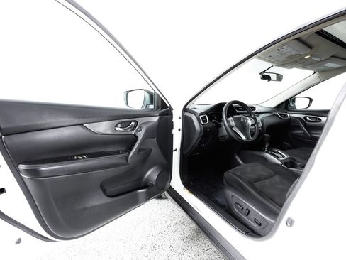 Used 2015 Nissan Rogue SV AWD/4WD image 20