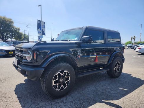 Used 2022 Ford Bronco Outer Banks image 6