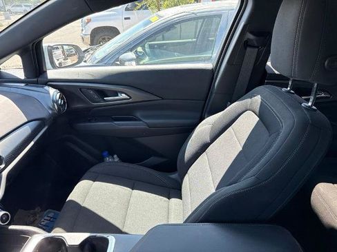 Used 2026 Chevrolet Equinox EV LT FWD image 11