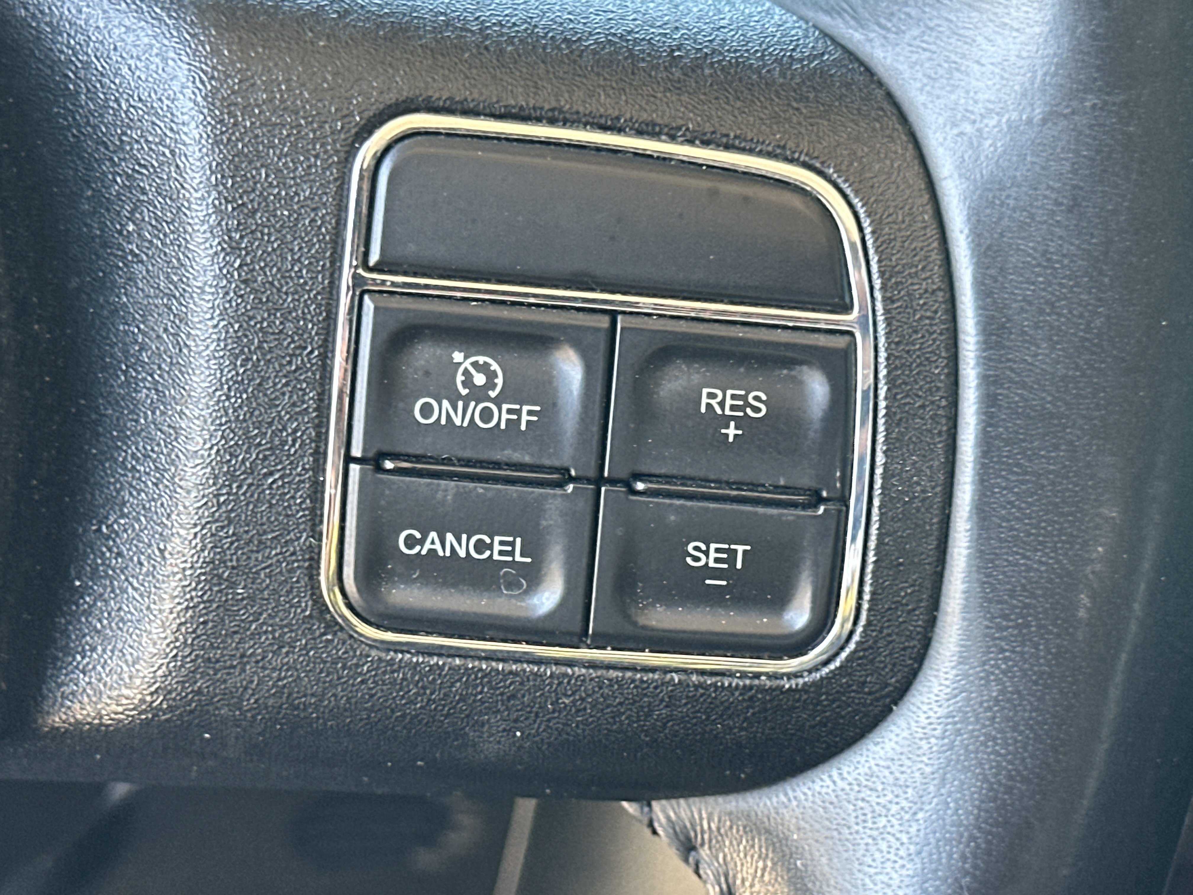 Used 2018 Jeep Wrangler Unlimited Sport w/ Dual Top Group AWD/4WD image 25