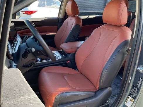 Used 2025 Kia Carnival SX Prestige image 19