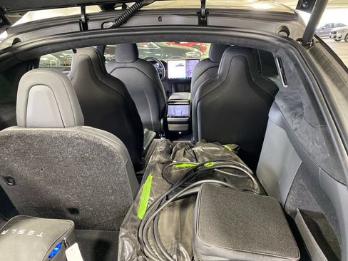 Used 2025 Tesla Model X AWD/4WD image 13