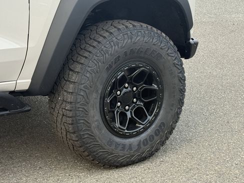 New 2026 Chevrolet Colorado ZR2 w/ ZR2 Bison Edition image 28