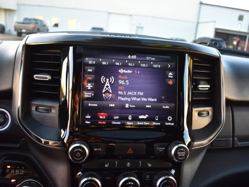 Used 2020 RAM 1500 Big Horn w/ Built-to-serve Edition image 19