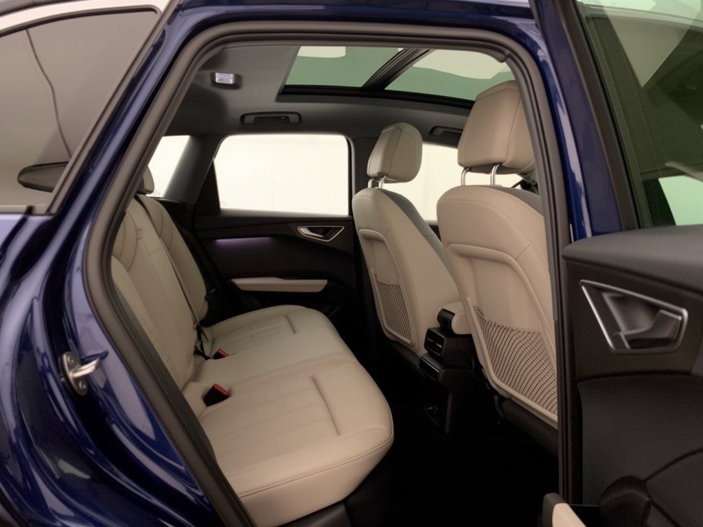 Used 2024 Audi Q4 e-tron Premium Plus AWD/4WD image 29