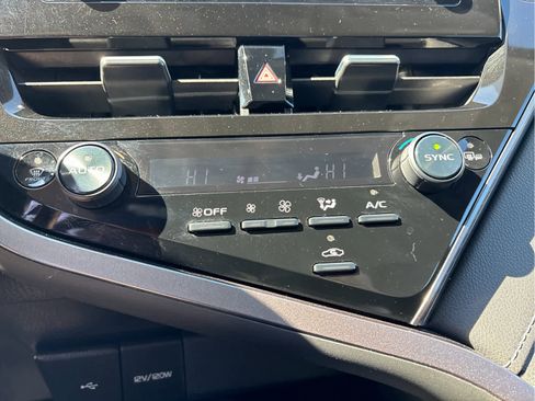 Used 2023 Toyota Camry SE w/ Cold Weather Package AWD/4WD image 14