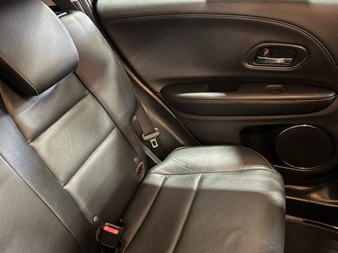 Used 2020 Honda HR-V Touring image 35