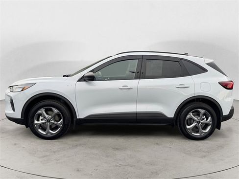 Used 2025 Ford Escape ST-Line image 4