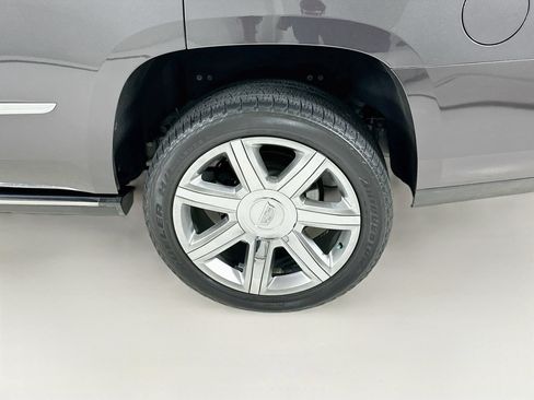 Used 2016 Cadillac Escalade Premium AWD/4WD image 36