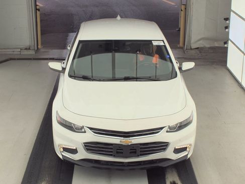 Used 2016 Chevrolet Malibu LT w/ Leather Package image 2