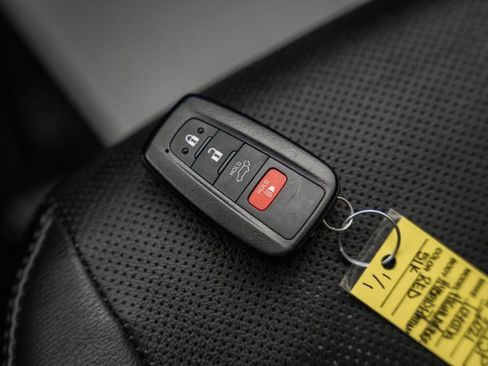 Used 2021 Toyota Highlander Platinum image 54