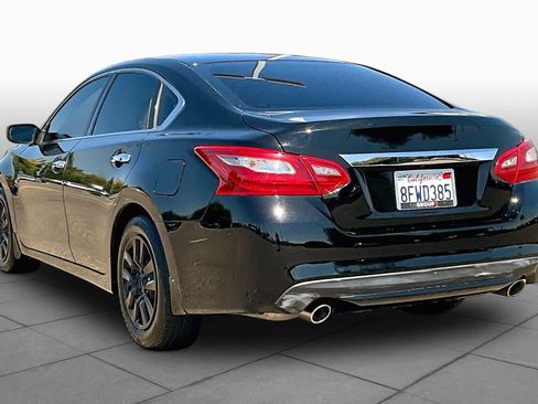Used 2018 Nissan Altima 2.5 S FWD image 11