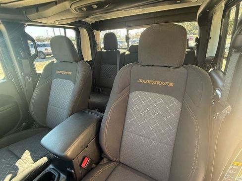 Used 2026 Jeep Gladiator Mojave AWD/4WD image 18