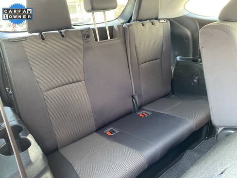 Used 2020 Toyota Highlander LE image 13