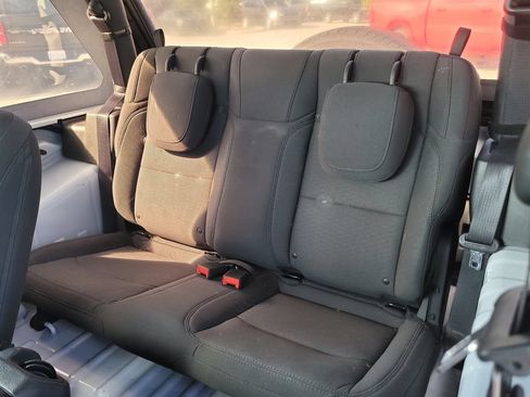 Used 2022 Jeep Wrangler Sport AWD/4WD image 13