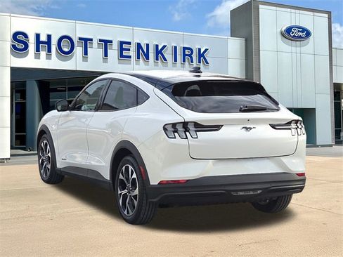 Used 2025 Ford Mustang Mach-E Select w/ Comfort Package Lite image 6