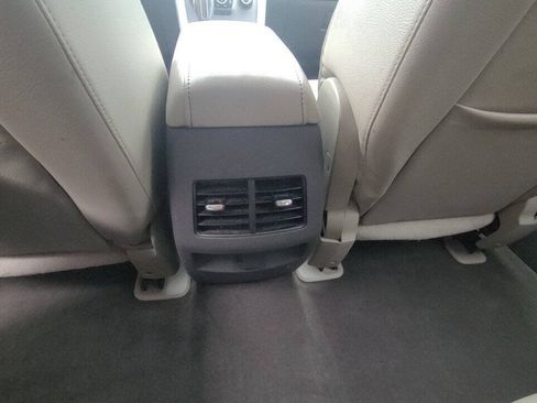 Used 2013 Ford Edge SEL FWD image 15