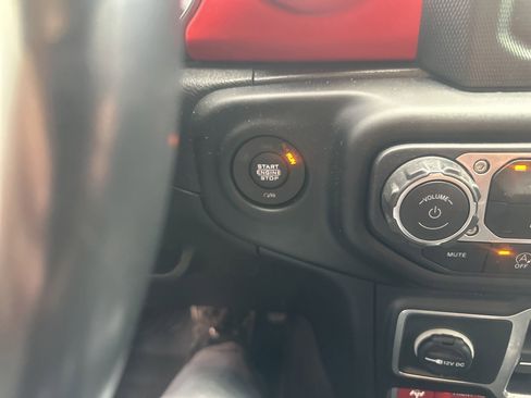 Used 2021 Jeep Wrangler Unlimited Rubicon w/ LED Lighting Group image 37