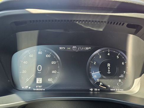 Used 2019 Volvo XC40 T5 Momentum image 43