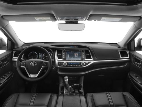 Used 2017 Toyota Highlander SE AWD/4WD image 7