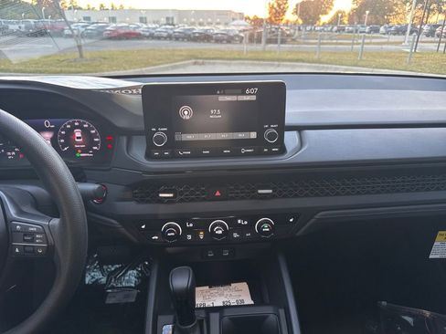 New 2025 Honda Accord SE image 9