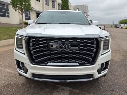 Used 2023 GMC Yukon Denali Ultimate AWD/4WD image 2