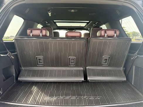 Used 2024 Ford Expedition Limited AWD/4WD image 23