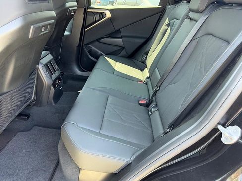 Used 2025 BMW X3 xDrive30i w/ Convenience Package image 32