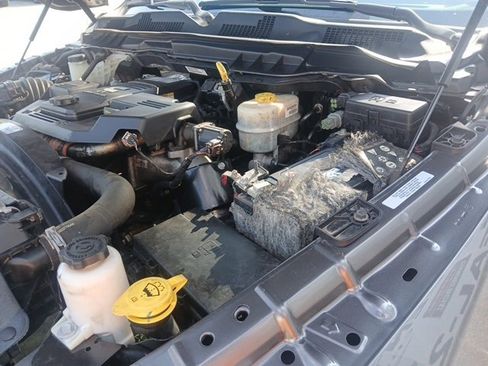 Used 2018 RAM 3500 Tradesman w/ Chrome Appearance Group image 19